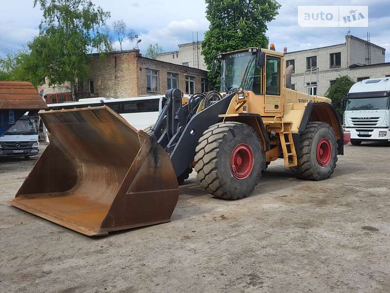 Фронтальный погрузчик Volvo L 180 2007 в Киеве