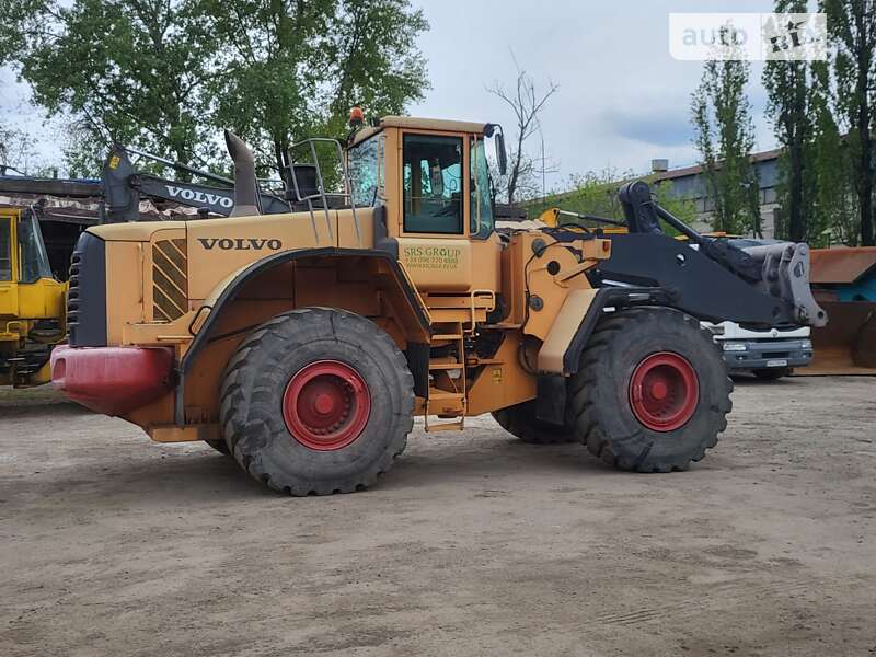 Фронтальный погрузчик Volvo L 180 2007 в Киеве