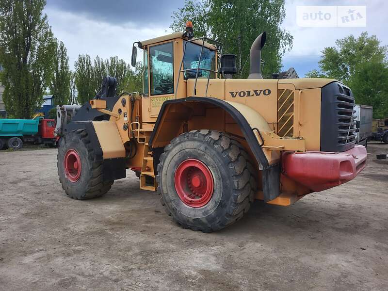 Фронтальный погрузчик Volvo L 180 2007 в Киеве