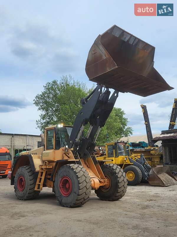 Фронтальный погрузчик Volvo L 180 2008 в Киеве