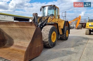 Фронтальні навантажувачі Volvo L 180 2006 в Одесі