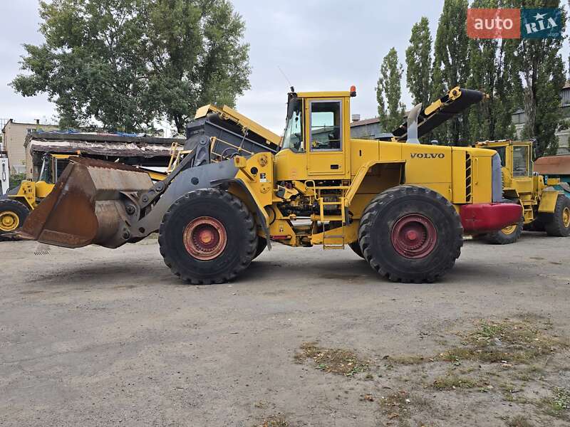 Фронтальный погрузчик Volvo L 220E 2005 в Киеве фото 8 Фронтальный погрузчик Volvo L 220E 2005 в Киеве