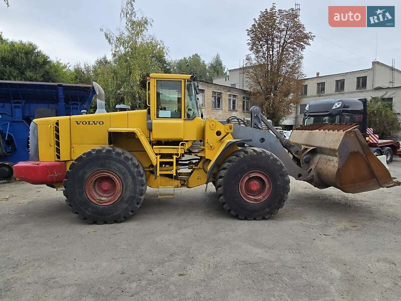 Фронтальный погрузчик Volvo L 220E 2005 в Киеве фото 11 Фронтальный погрузчик Volvo L 220E 2005 в Киеве