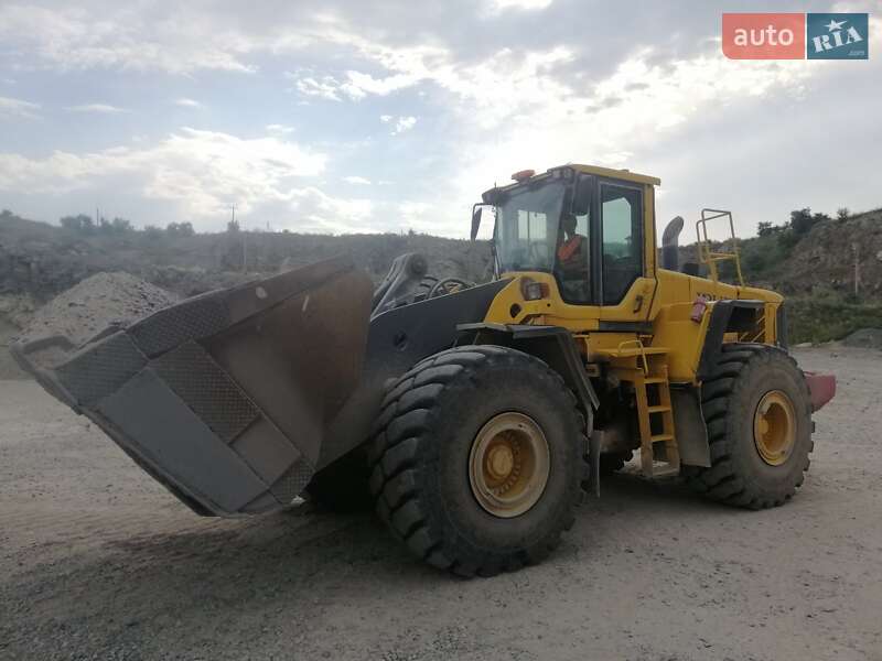 Фронтальный погрузчик Volvo L 220G 2009 в Киеве