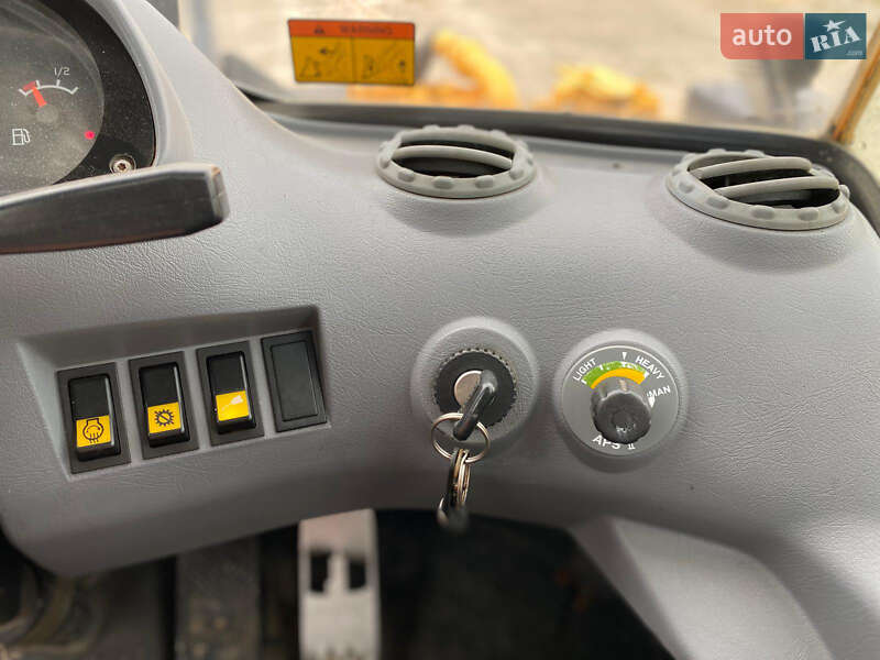 Фронтальный погрузчик Volvo L 220G 1998 в Львове фото 28 Фронтальный погрузчик Volvo L 220G 1998 в Львове