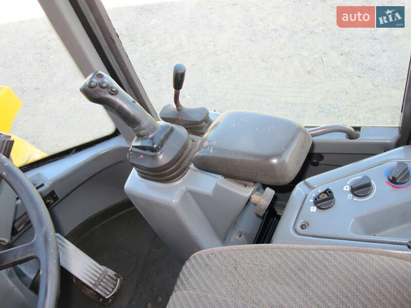 Фронтальні навантажувачі Volvo L30B 2002 в Вінниці