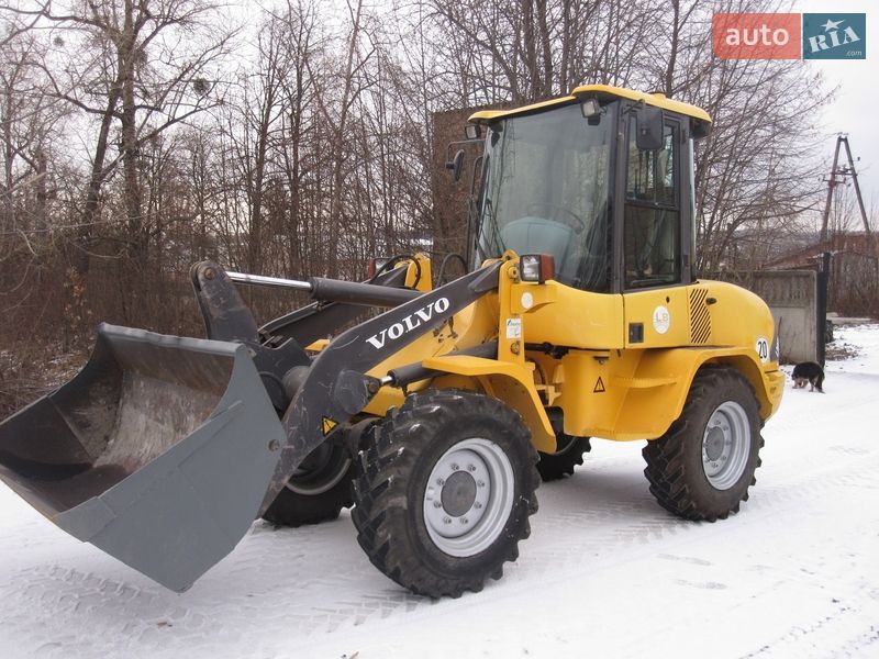 Фронтальный погрузчик Volvo L30B 2002 в Виннице