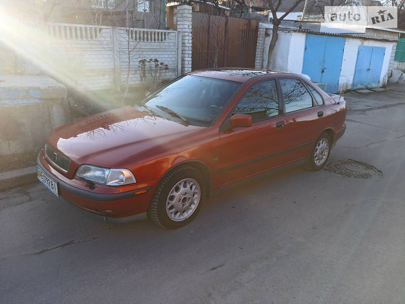 Седан Volvo S40 1998 в Днепре