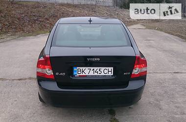 Седан Volvo S40 2004 в Вараші