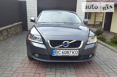 Седан Volvo S40 2012 в 