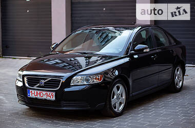 Седан Volvo S40 2010 в Стрые