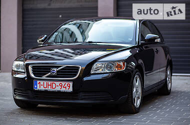 Седан Volvo S40 2010 в Стрые