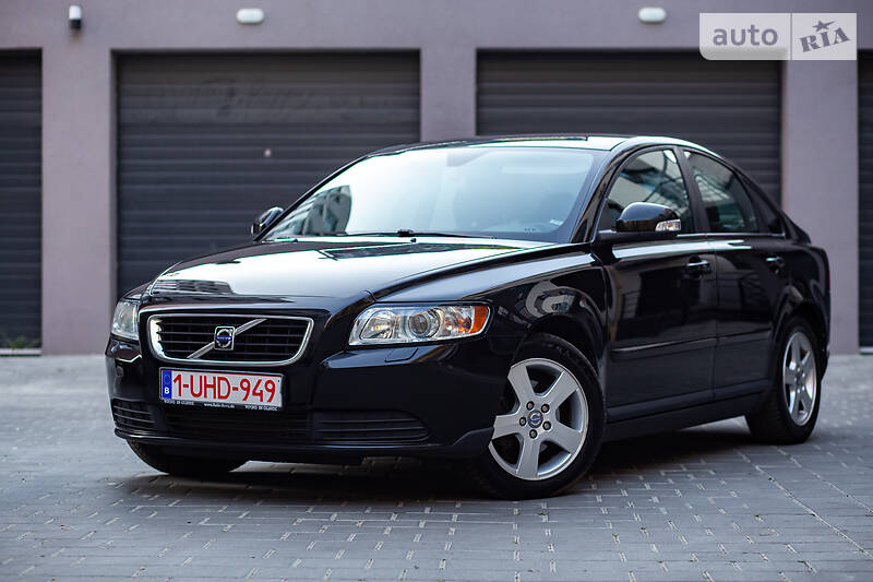 Седан Volvo S40 2010 в Стрые