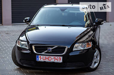 Седан Volvo S40 2010 в Стрые