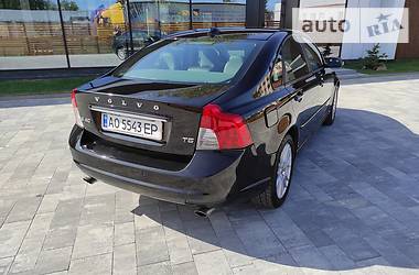 Седан Volvo S40 2011 в Тячеве