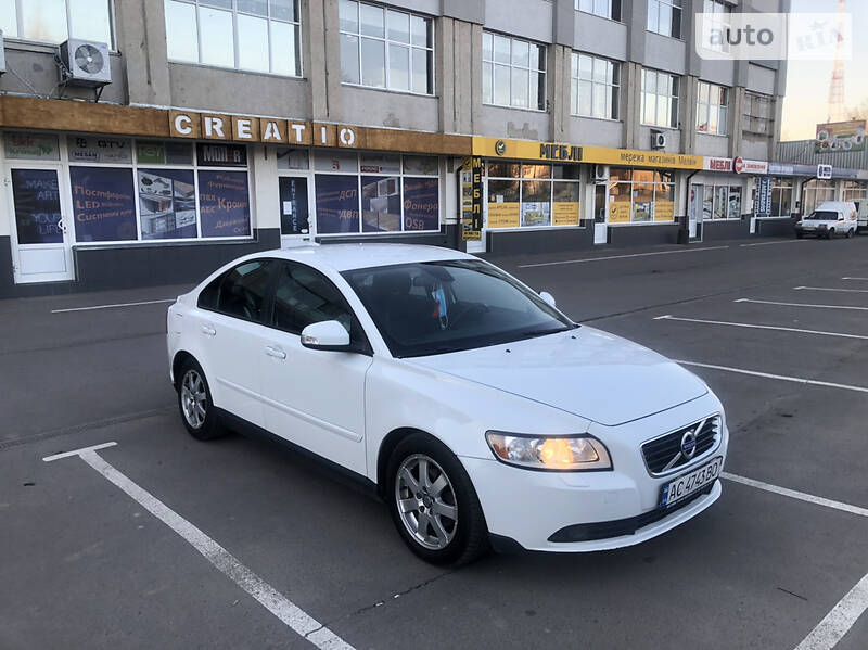 Седан Volvo S40 2011 в Луцьку