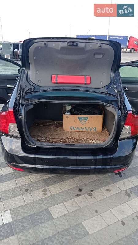 Седан Volvo S40 2011 в Львове
