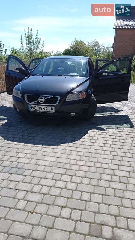 Седан Volvo S40 2011 в Львове