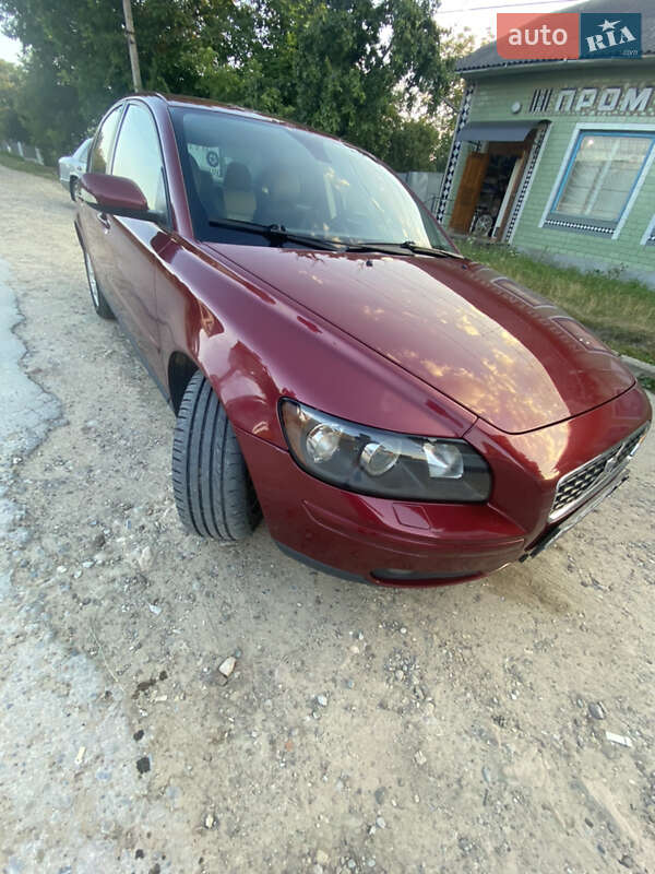 Седан Volvo S40 2005 в Чернівцях