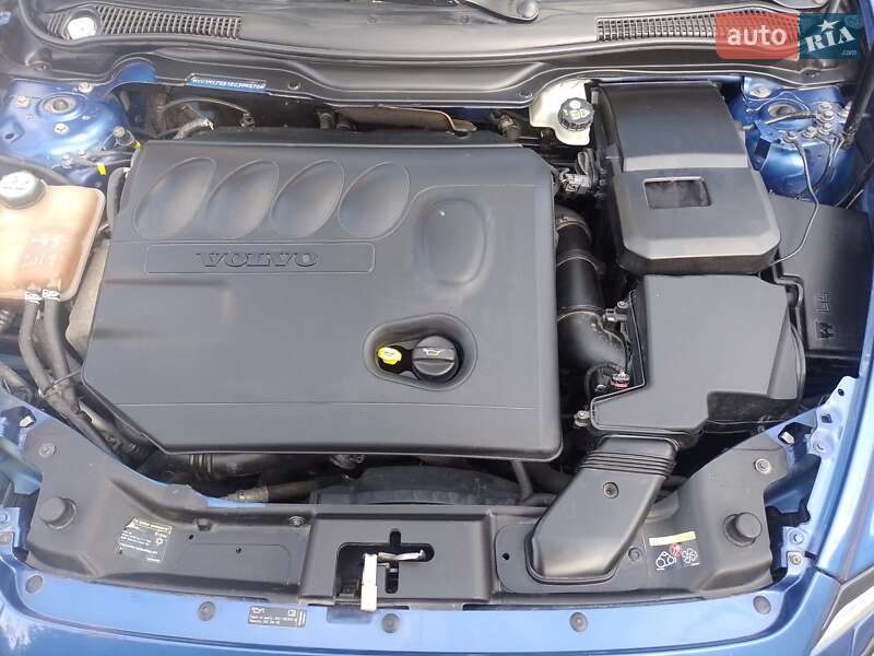 Седан Volvo S40 2008 в Львові