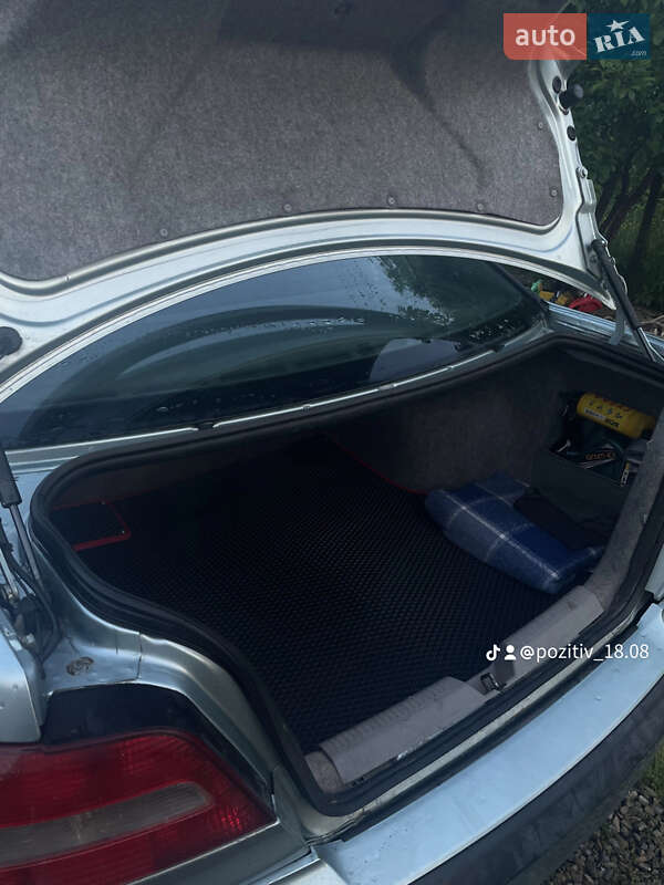 Седан Volvo S40 2003 в Ровно