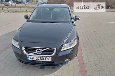 Седан Volvo S40 2012 в Рівному