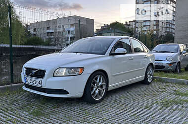 Седан Volvo S40 2009 в Львові