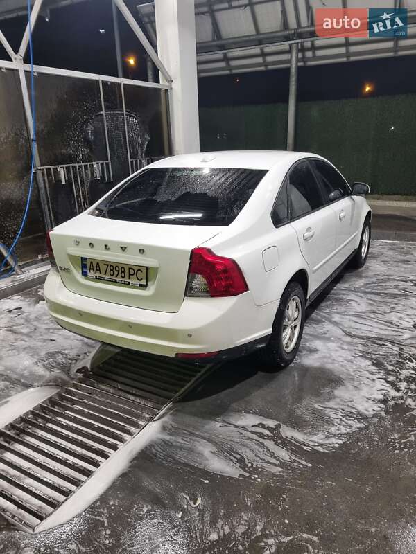 Седан Volvo S40 2009 в Киеве