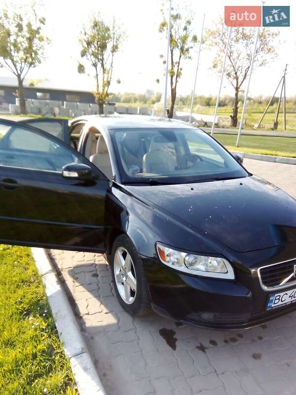 Седан Volvo S40 2007 в Львове