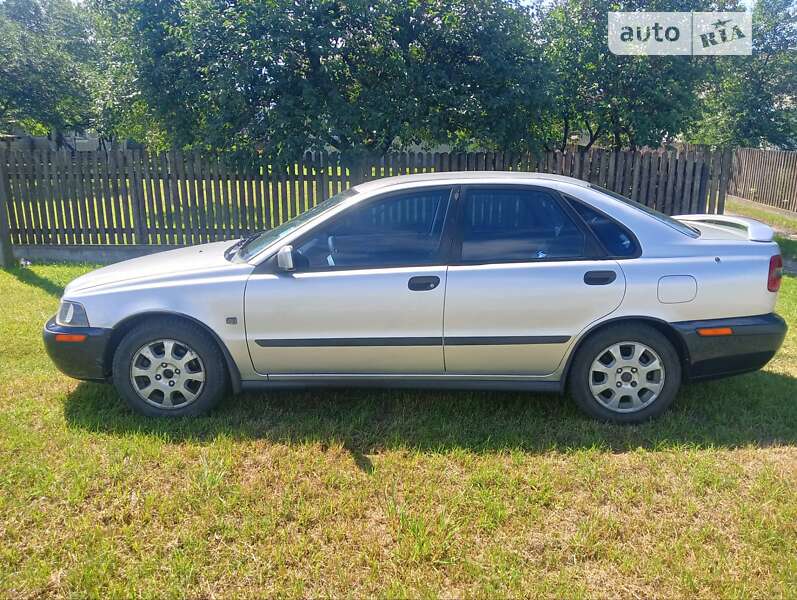 Volvo S40 2003