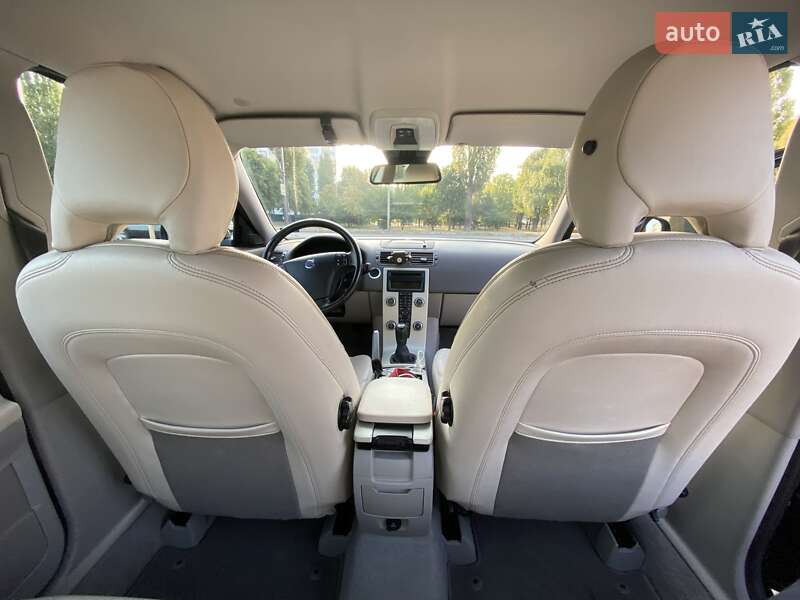 Седан Volvo S40 2009 в Киеве