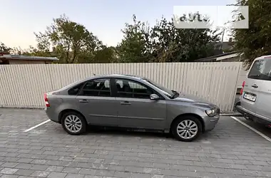 Volvo S40 2004