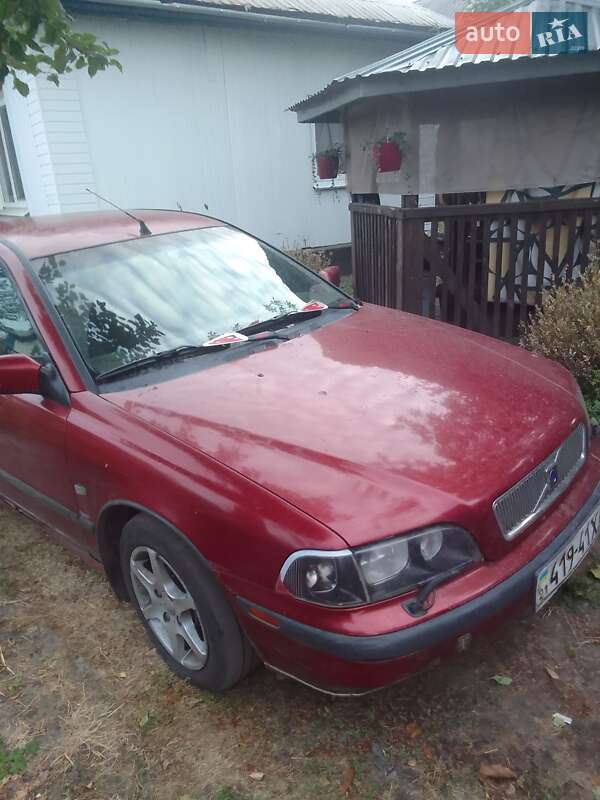 Седан Volvo S40 2000 в Бахмаче