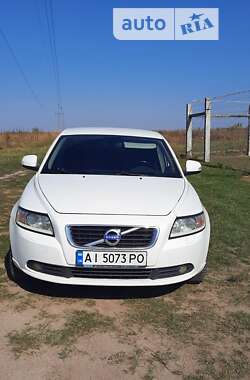 Седан Volvo S40 2012 в Вараше