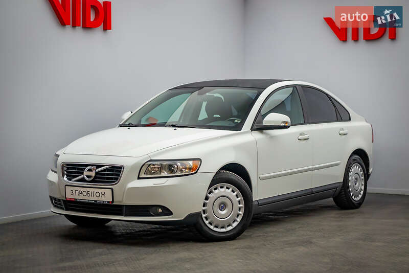 Седан Volvo S40 2011 в Киеве