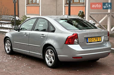 Седан Volvo S40 2011 в Стрые