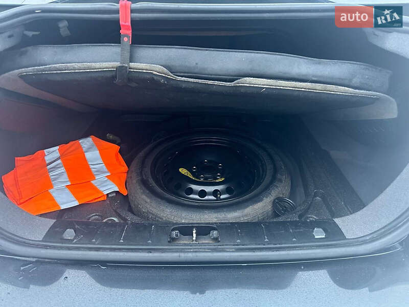 Седан Volvo S40 2009 в Славянске