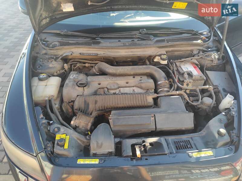 Седан Volvo S40 2004 в Лубнах