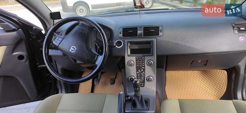 Седан Volvo S40 2009 в Старом Самборе