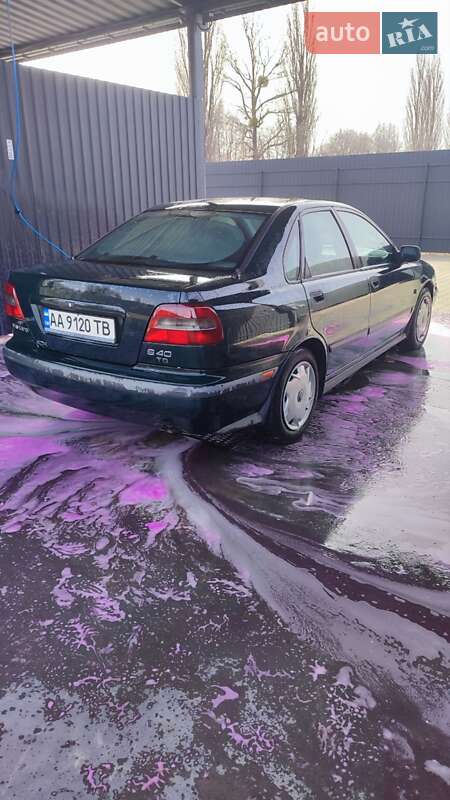 Седан Volvo S40 1999 в Умані