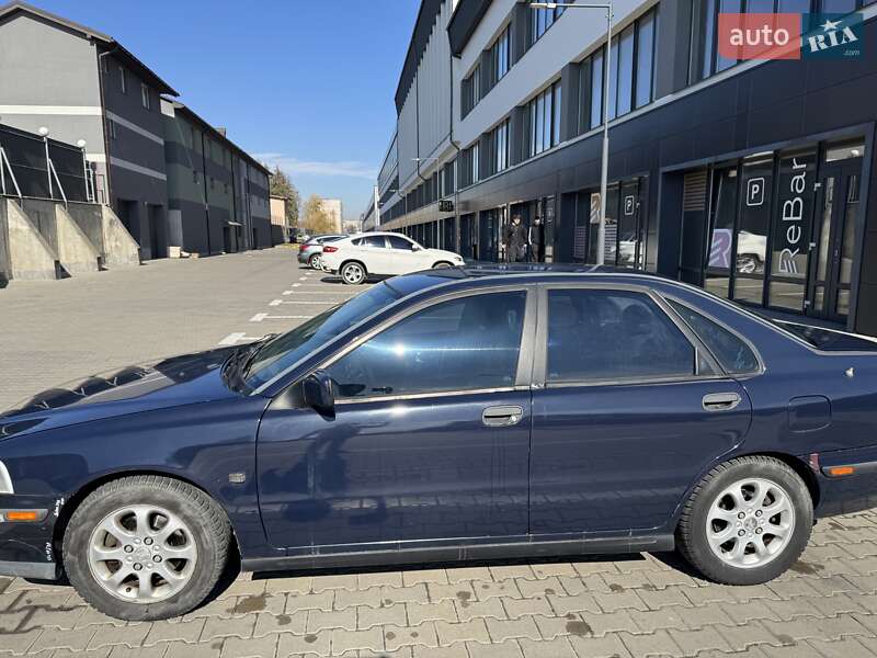 Седан Volvo S40 2000 в Івано-Франківську
