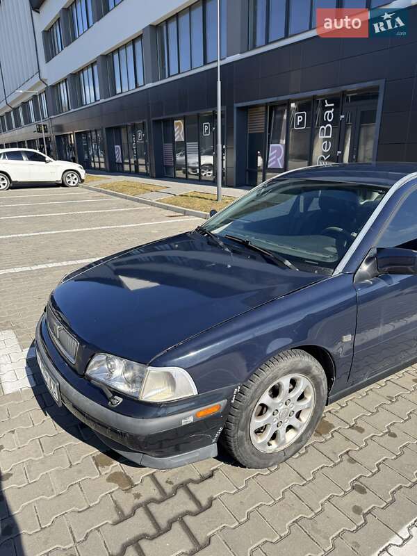 Седан Volvo S40 2000 в Івано-Франківську
