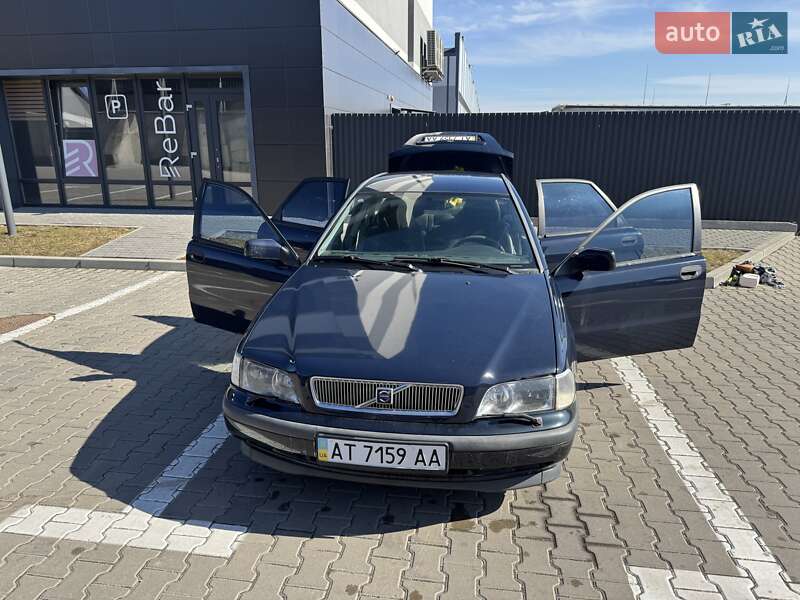 Седан Volvo S40 2000 в Івано-Франківську