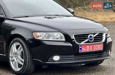 Седан Volvo S40 2012 в Стрые