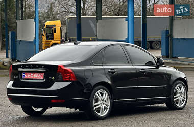 Седан Volvo S40 2012 в Стрые