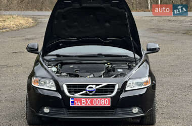 Седан Volvo S40 2012 в Стрые