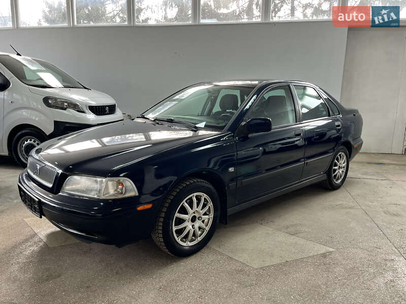 Volvo S40 1999