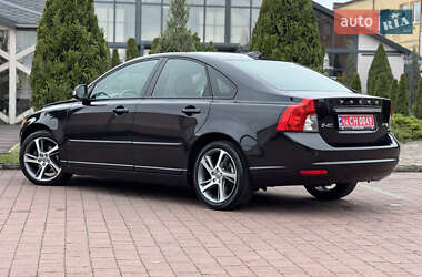 Седан Volvo S40 2012 в 