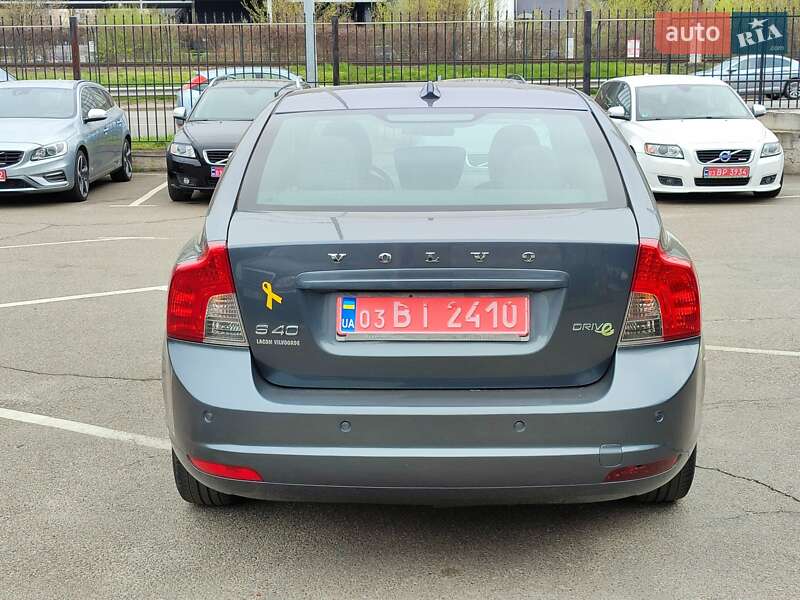 Седан Volvo S40 2011 в Киеве