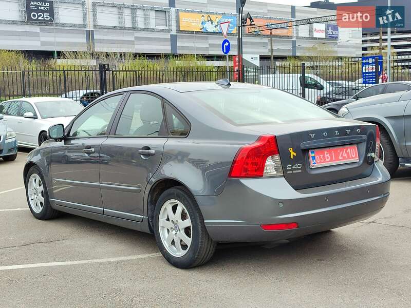 Седан Volvo S40 2011 в Киеве